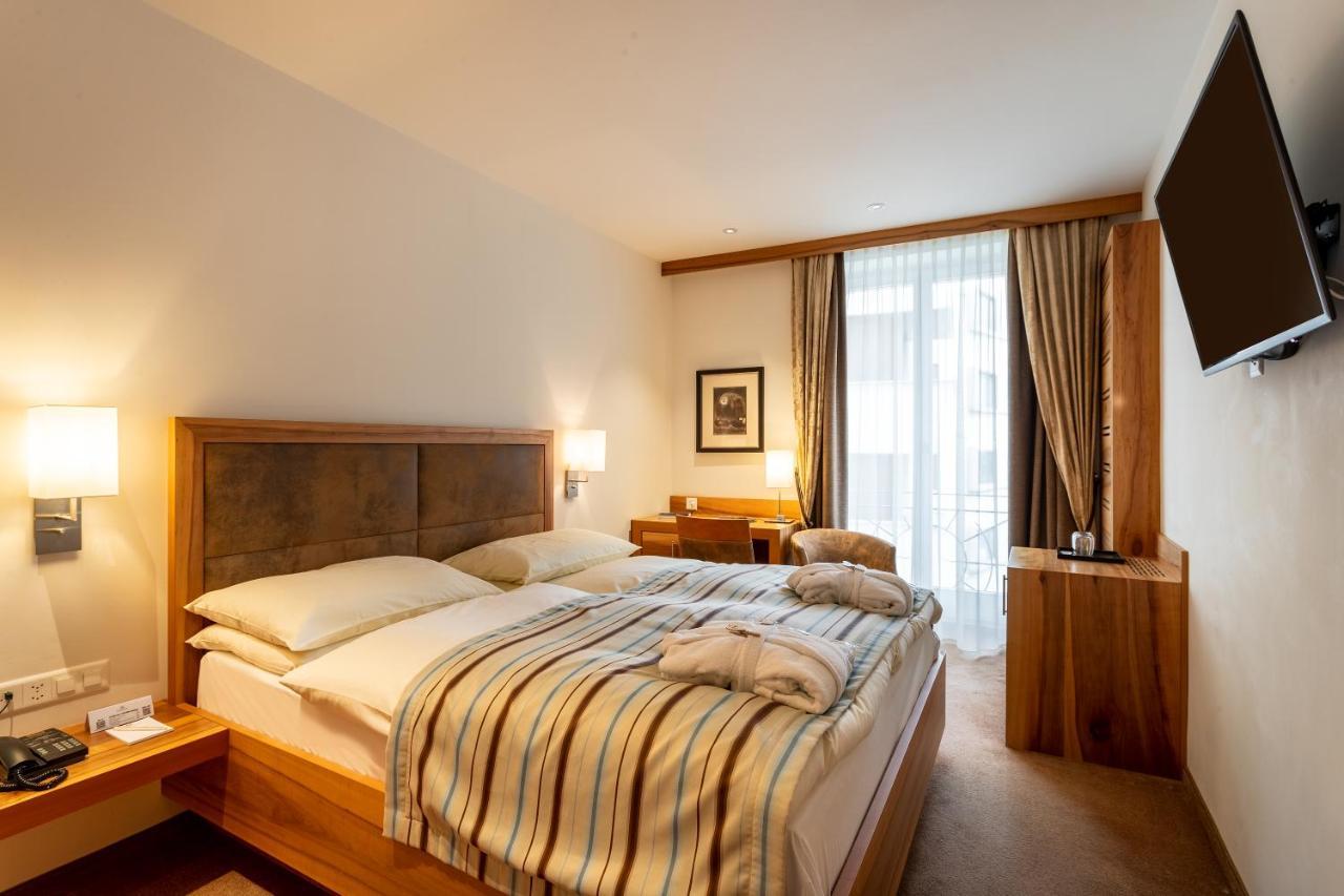 Art Boutique Monopol St. Moritz