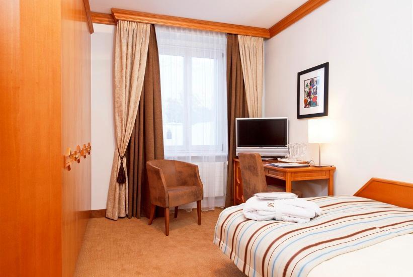 Art Boutique Monopol 4*